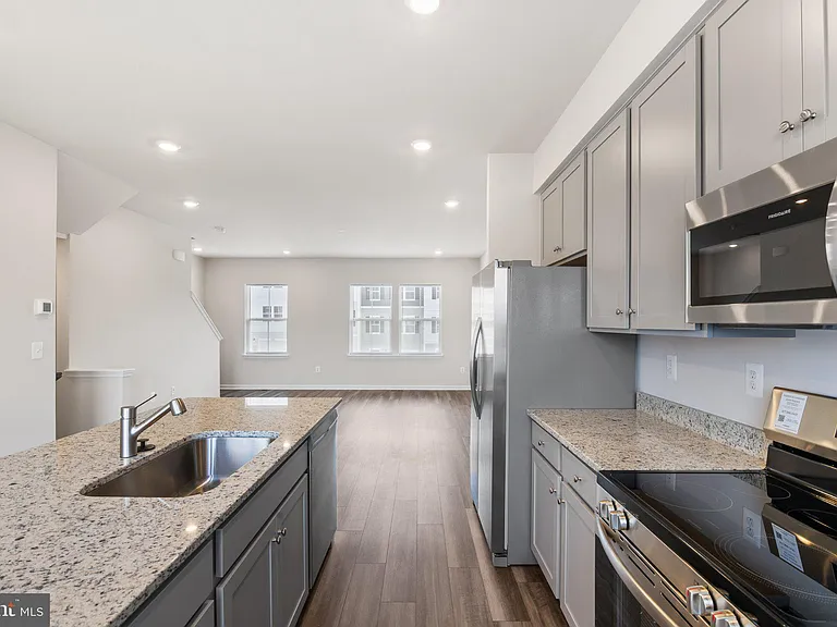 105 Milburn Dr — Photo 15