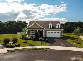 220 Hill Place Dr, Mc Donald, PA 15057