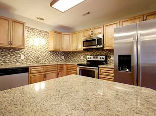 61 Bedford Rd, Newport News, VA 23601