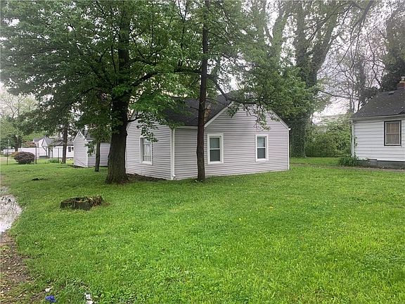 2nd image of 3845 N Temple Ave