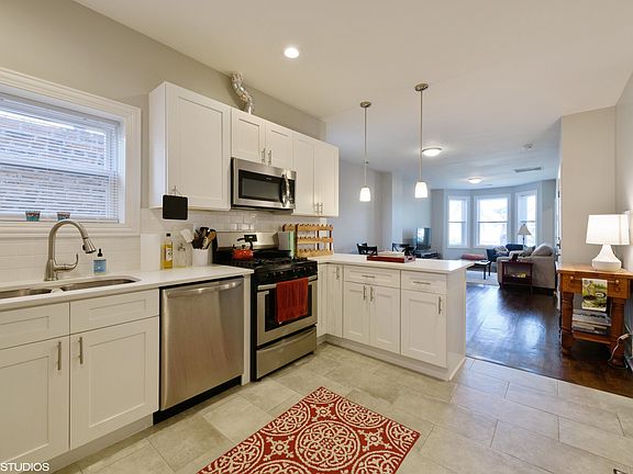 5th image of 3739 W Shakespeare Ave