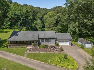 22 Polktown Rd, Hampton, NJ 08827