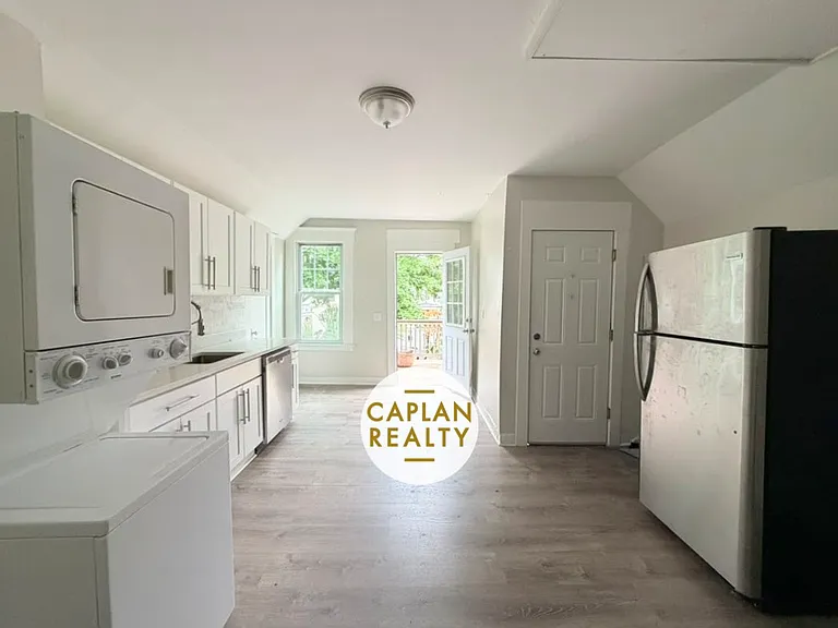 224 W Rock Ave #3 — Photo 6
