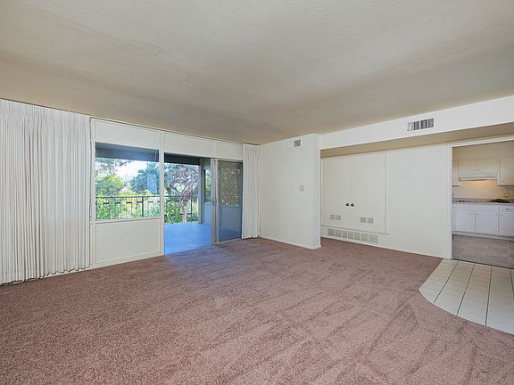 5th image of 5250 N 20th St APT 206