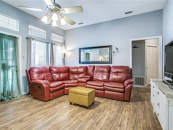4th image of 1116 Sheppard Ln