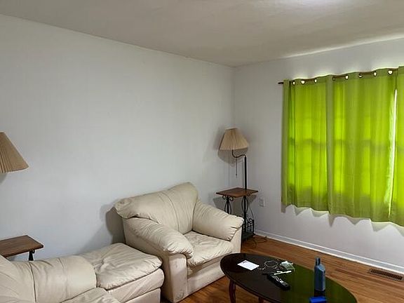 2nd image of 5610 Carter Ln