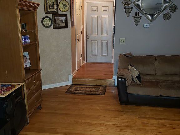 4th image of 156 Colemans Bluff Dr