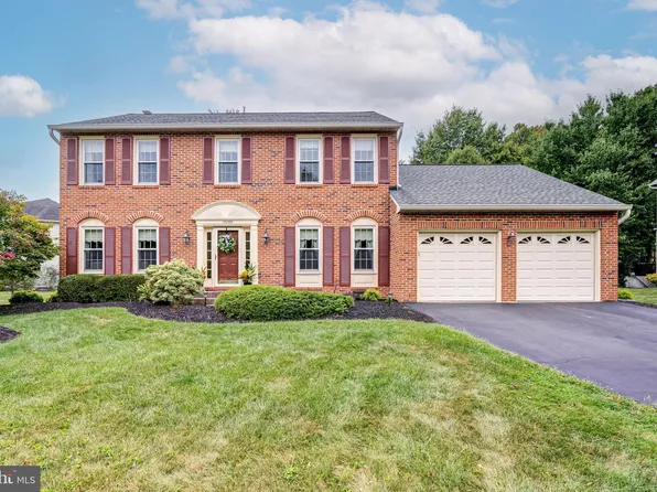 15269 Surrey House Way, Centreville, VA 20120