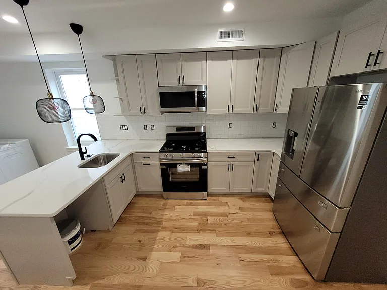 223 E Girard Ave #1R — Photo 26