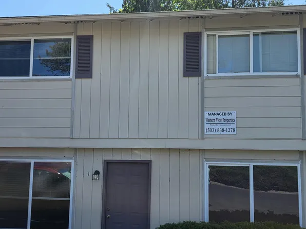 121 NE Fern Pl APT 1, Dallas, OR 97338