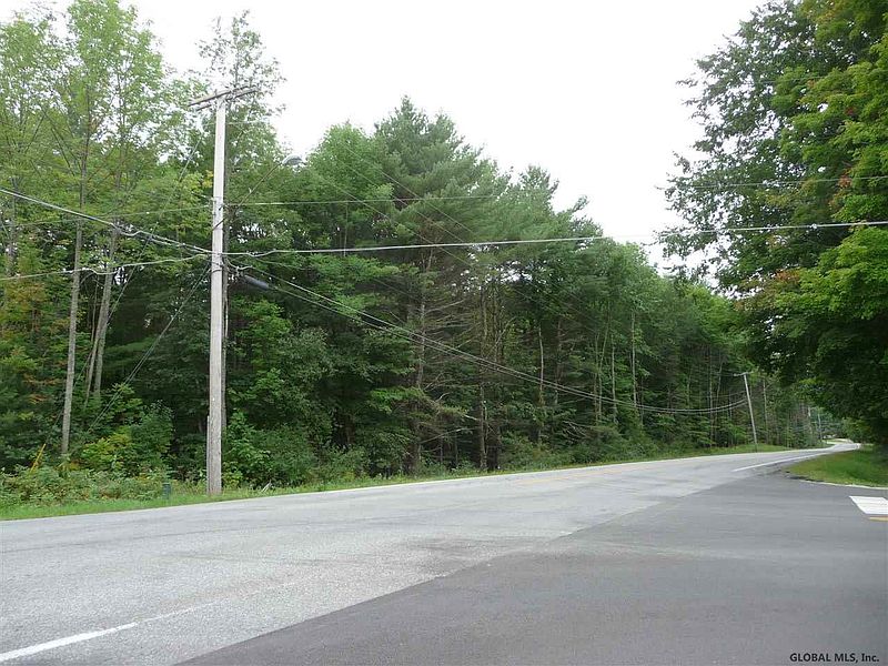 5th image of 130 MIDDLE GROVE Road