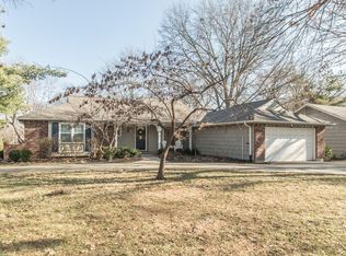 7135 High Dr, Prairie Village, KS 66208