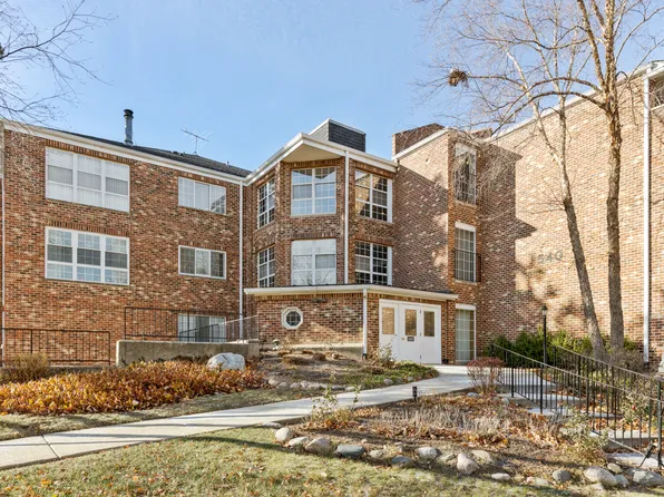 540 Biesterfield Rd APT 309C, Elk Grove Village, IL 60007