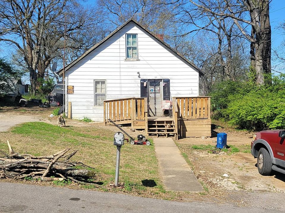 1st image of 646 Thomas Ave