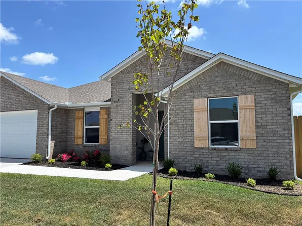 212 Ruggles St, Pea Ridge, AR 72751