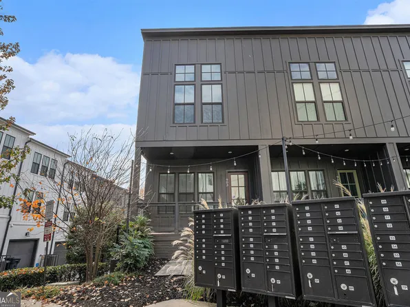 903 Brees Ct, Atlanta, GA 30318