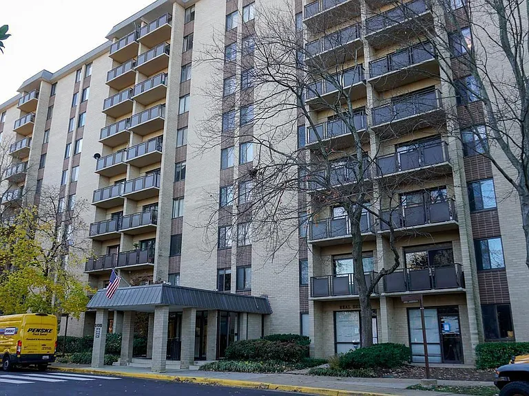 3100 S Manchester St #333 — Photo 1
