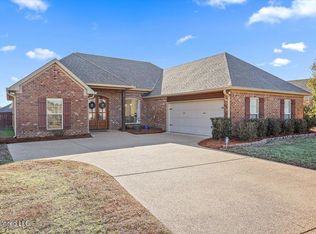 1018 Trinity Dr, Madison, MS 39110