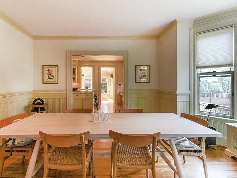 104 Neal St — Photo 9