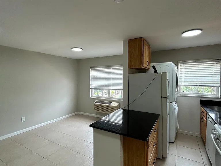 2301 Farrington Ave #3-301 — Photo 8