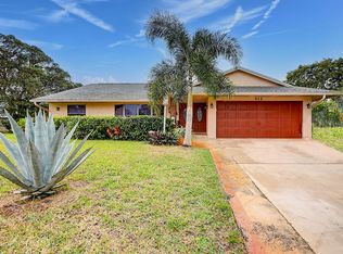 412 SW Sansom Ln, Port Saint Lucie, FL 34953