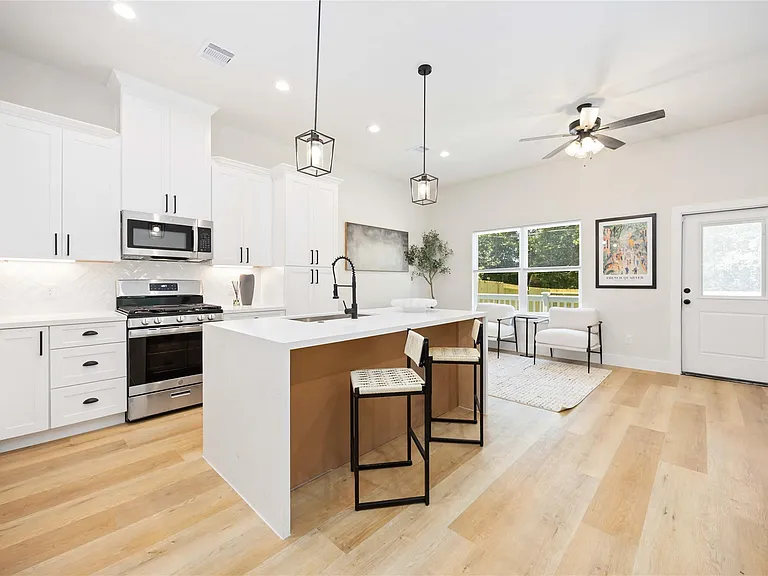 10608 Ashville Dr — Photo 14