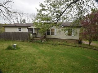 5794 University Heights Dr, Athens, OH 45701