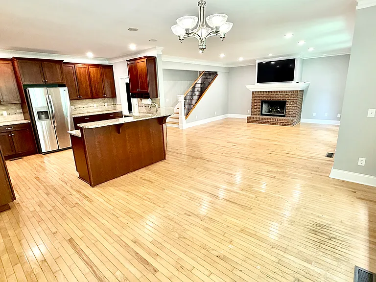 2041 English Ln — Photo 5