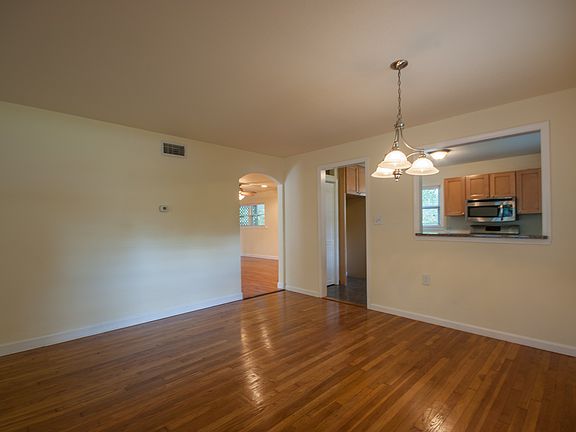 3rd image of 2911 Village Dr