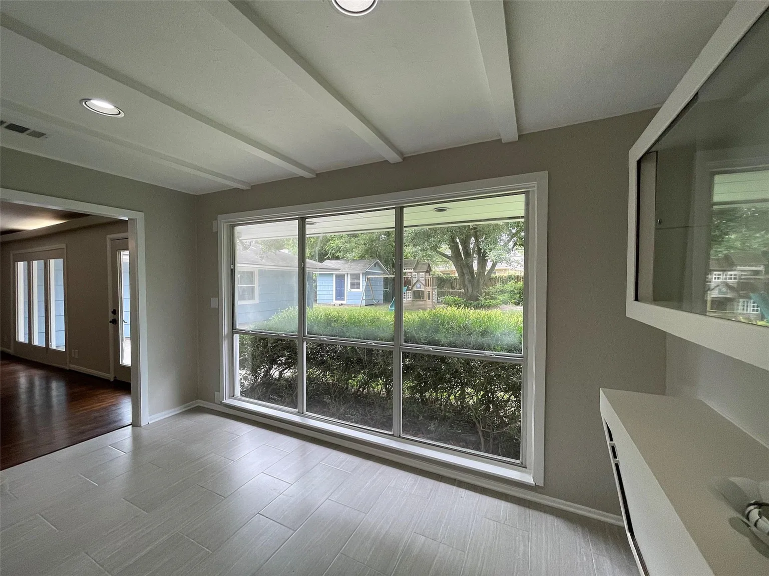 3 bed, 2.0 bath, 1685 sqft, $2,700 — Photo 4