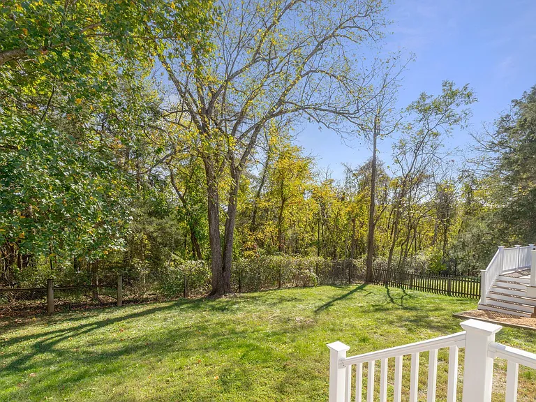 1081 Wintergreen Ln — Photo 49