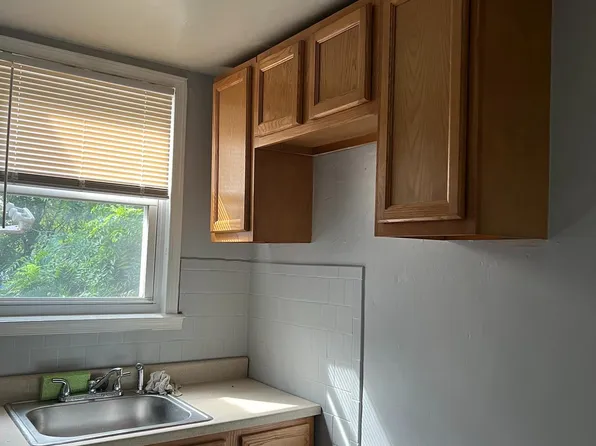 3623 Everett St, Baltimore, MD 21226