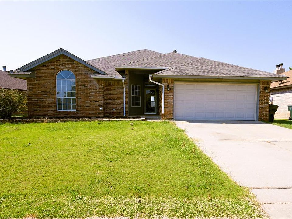 1st image of 1716 Clearwater Dr