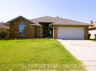 1716 Clearwater Dr, Norman, OK 73071