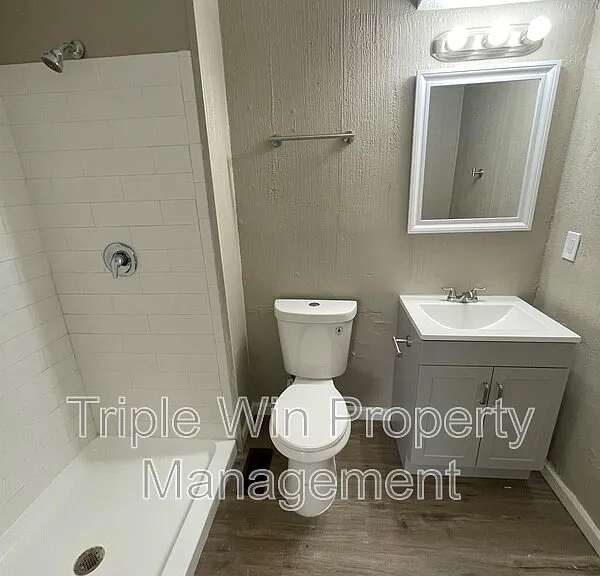 1725 Orletto Way — Photo 36