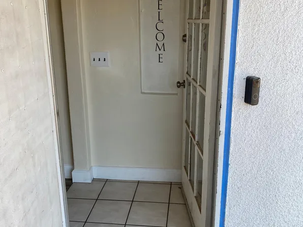 1035 W Peralta Way, Fresno, CA 93705