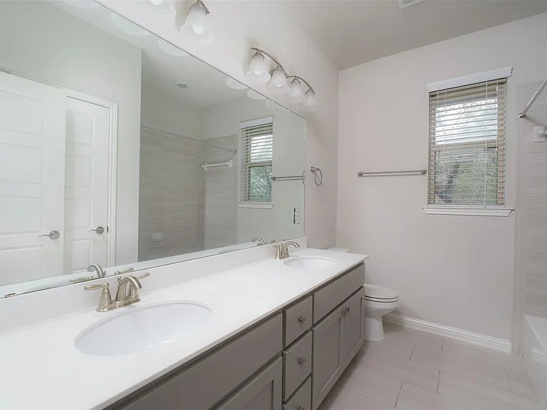 13800 Lyndhurst St #191 — Photo 10