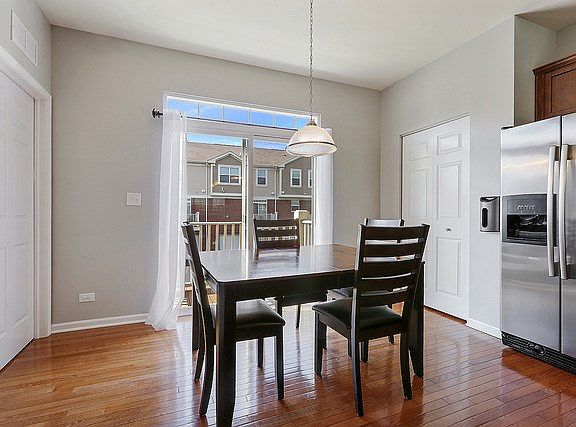 4th image of 10627 W 153rd St