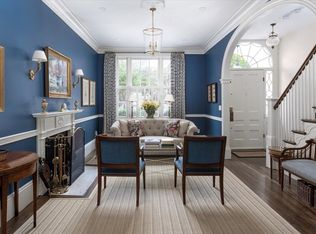 62 Chestnut St, Boston, MA 02108