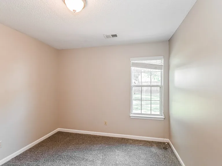 6205 Liberty Estates Dr — Photo 14