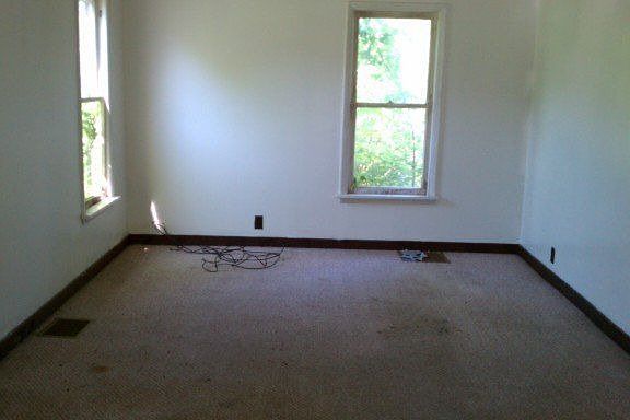 3rd image of 16 Burnham St W