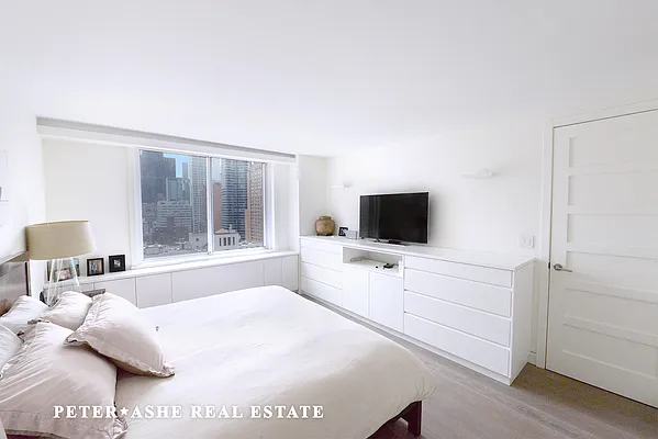 Rented by Peter Ashe | media 37