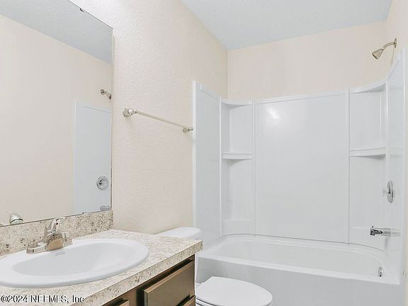 4th image of 1498 45TH Street