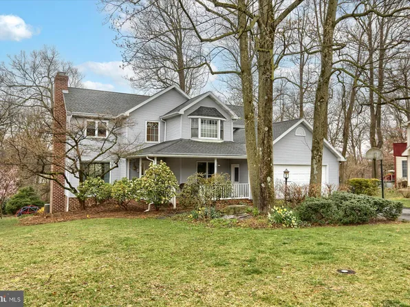 670 Appenzell Dr, Hummelstown, PA 17036