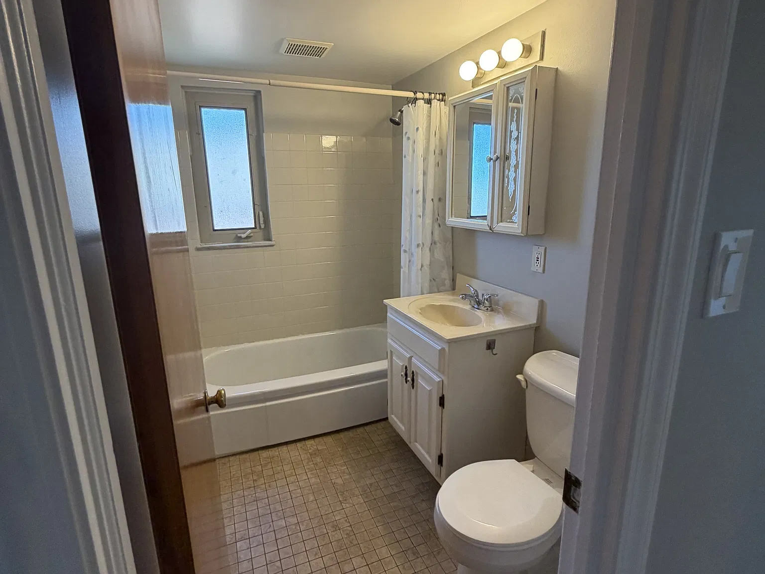 6423 Ridge Rd — Photo 4