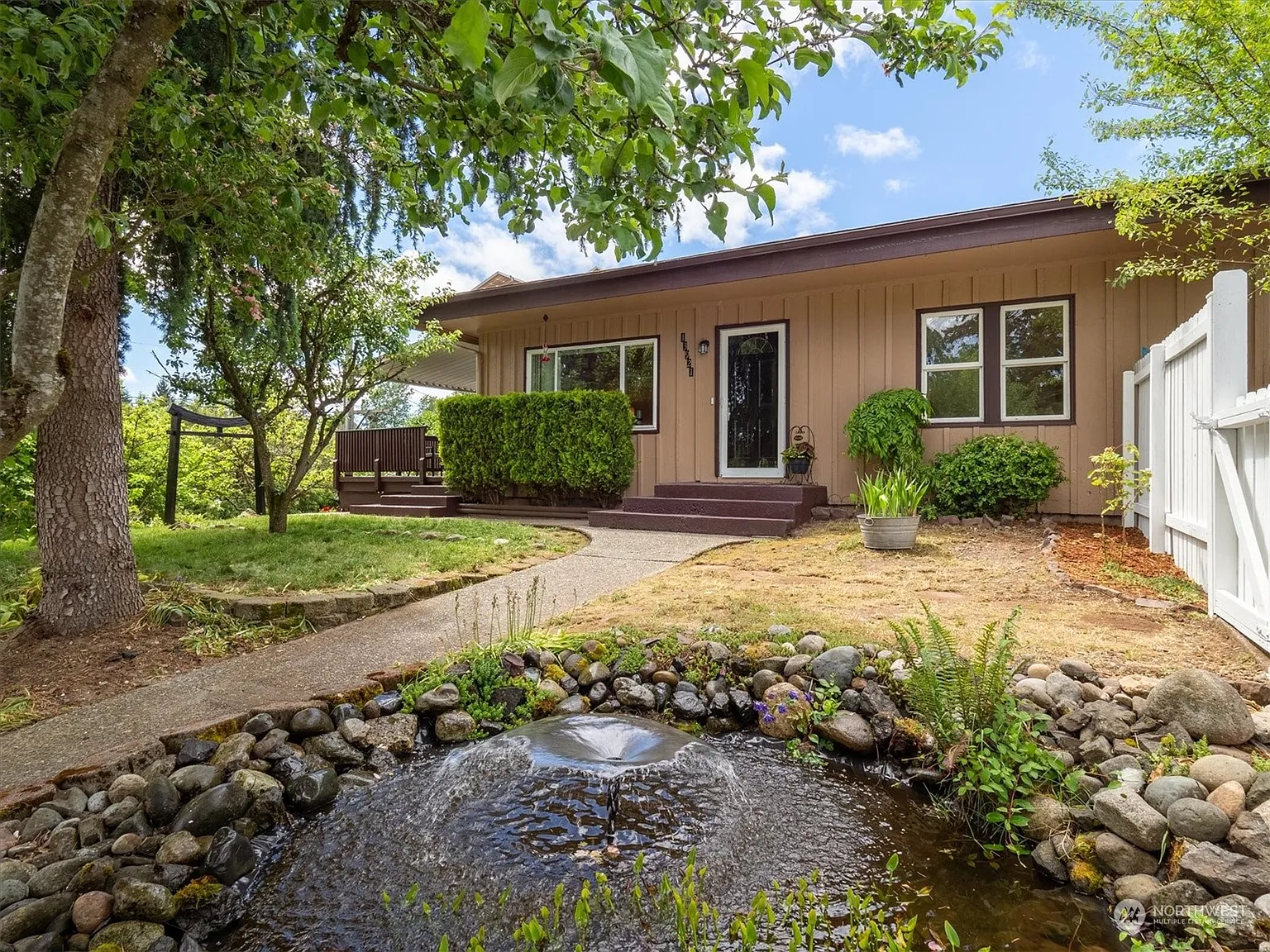 13921 6th Avenue SW photo 1