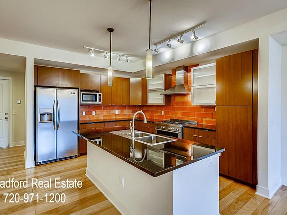 Beautiful open kitchen with center island