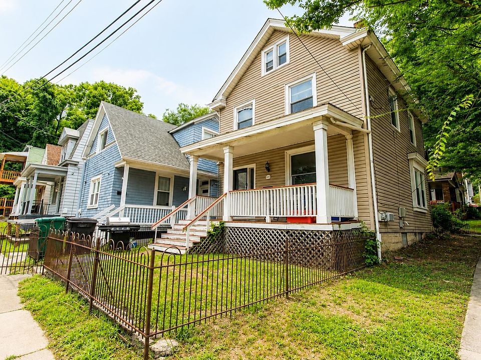 1st image of 400 Tillotson St