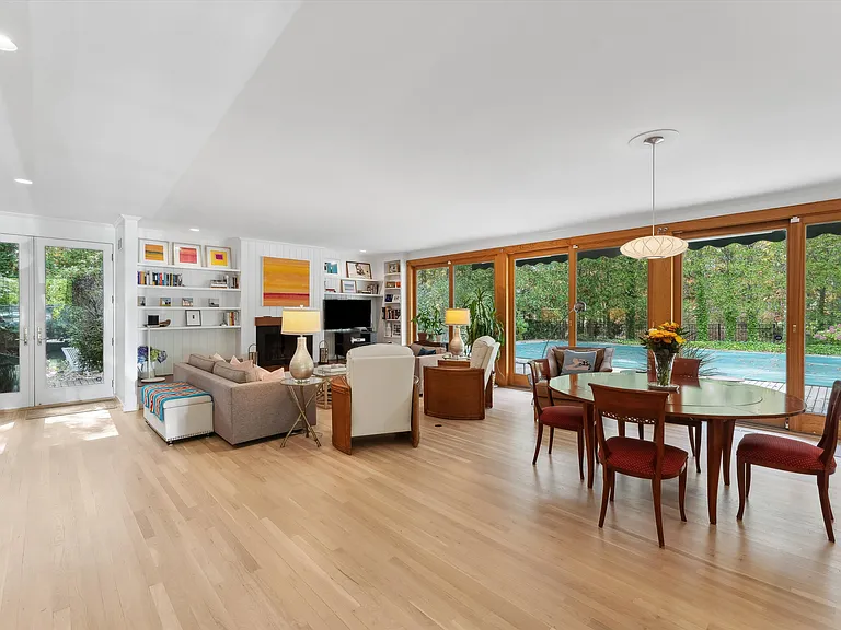 14 Foster Rd — Photo 4