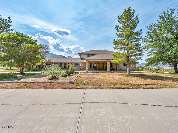2nd image of 308 Sydney Ln